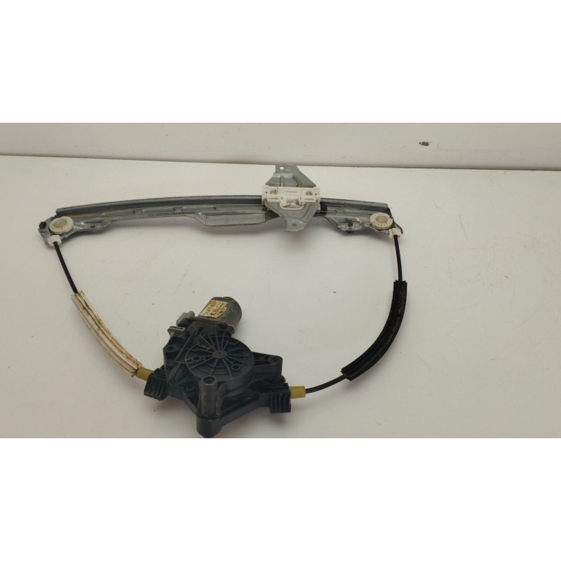 ELEVALUNAS DELANTERO IZQUIERDO JUEGO