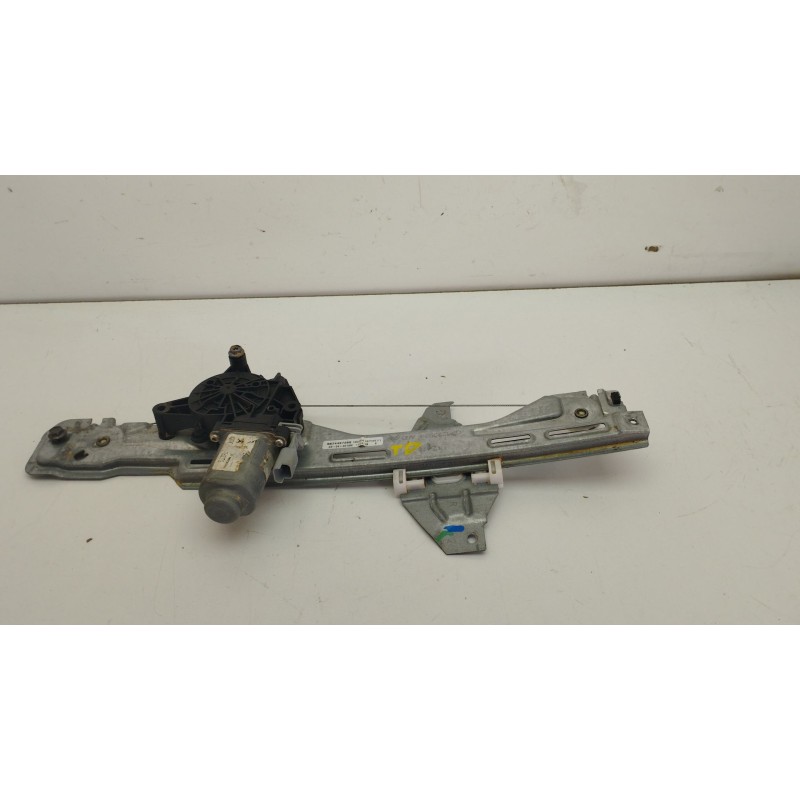 Recambio de elevalunas trasero derecho para peugeot 301 1.6 vti 115 cambio manual 5 velocidades referencia OEM IAM 9674437280  