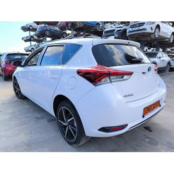 toyota auris (_e18_) del año 2018
