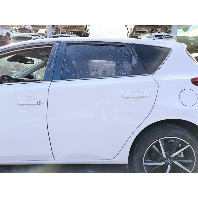 Recambio de puerta trasera izquierda para toyota auris (_e18_) 1.3 (nre180_) referencia OEM IAM 6700402380  