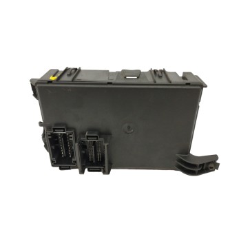 Recambio de caja reles / fusibles para fiat grande punto (199) 1.3 16v jtd cat referencia OEM IAM 00517986150  