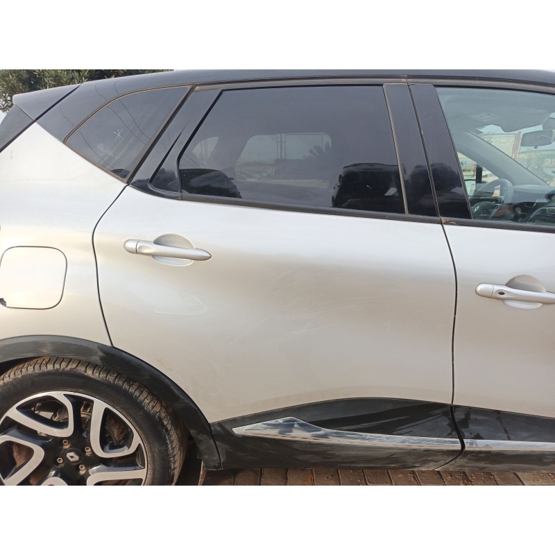 Recambio de puerta trasera derecha para renault captur i (j5_, h5_) 1.5 dci 110 referencia OEM IAM 821004271R  