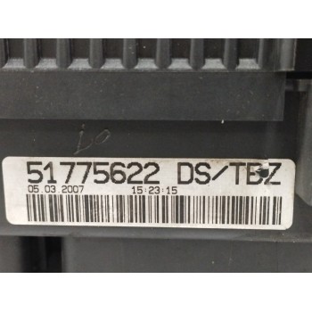 Recambio de caja reles / fusibles para fiat grande punto (199) 1.3 16v jtd cat referencia OEM IAM 51775622  
