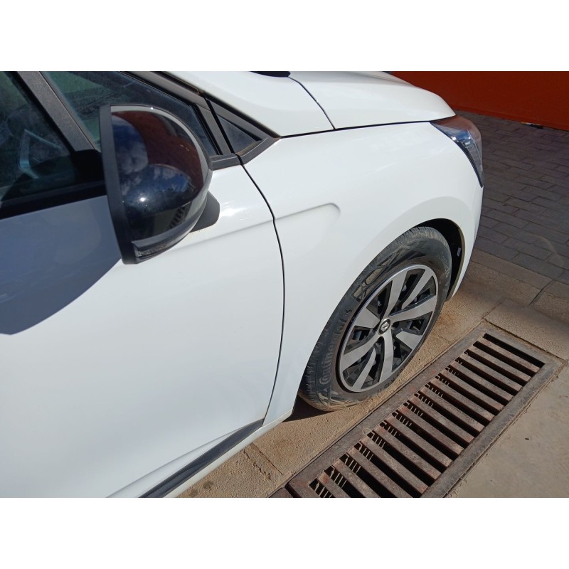 ALETA DELANTERA DERECHA