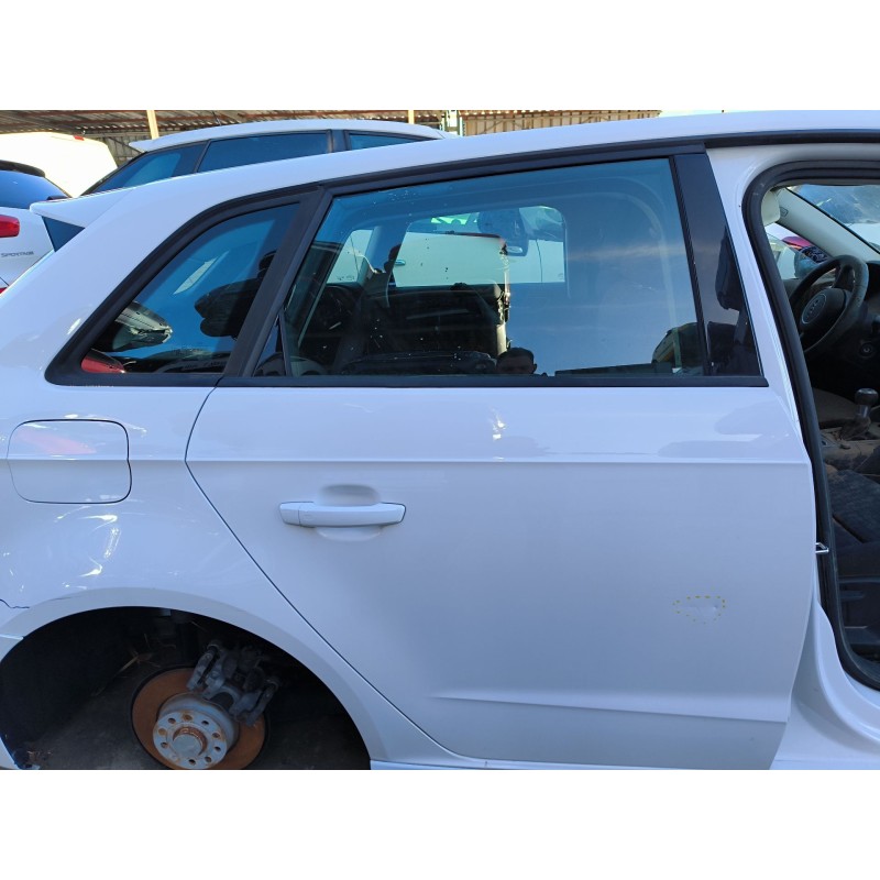 Recambio de puerta trasera derecha para audi a3 (8v1, 8vk) 1.6 tdi referencia OEM IAM 8V5831052  
