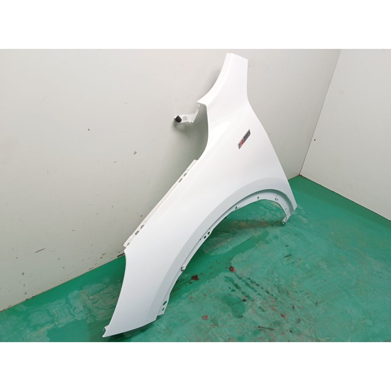 ALETA DELANTERA IZQUIERDA