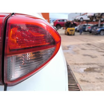 PILOTO TRASERO DERECHO 92402D7100 