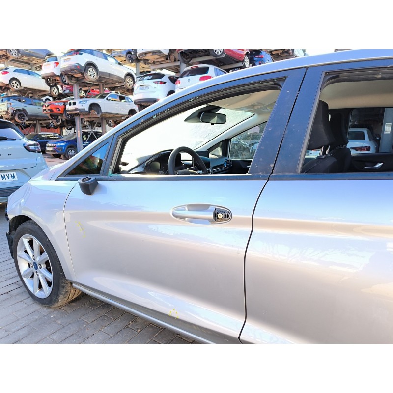 PUERTA DELANTERA IZQUIERDA