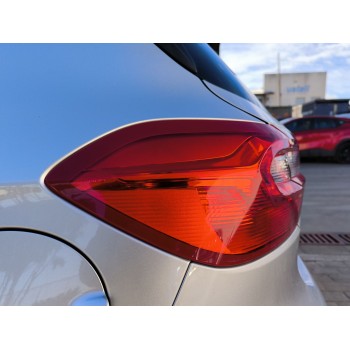 Recambio de piloto trasero izquierdo para ford fiesta vii (hj, hf) 1.1 ti-vct referencia OEM IAM 2527137  