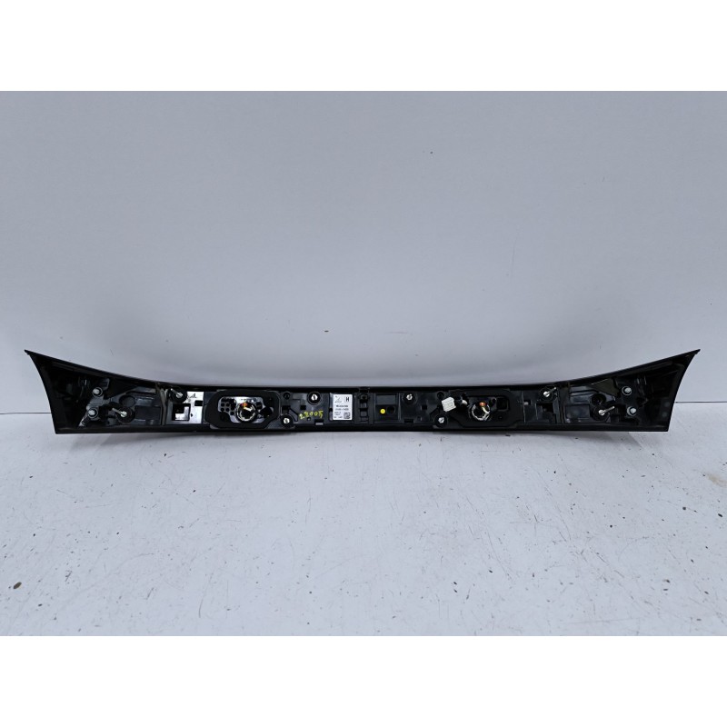 PILOTO TRASERO CENTRAL MK20947999