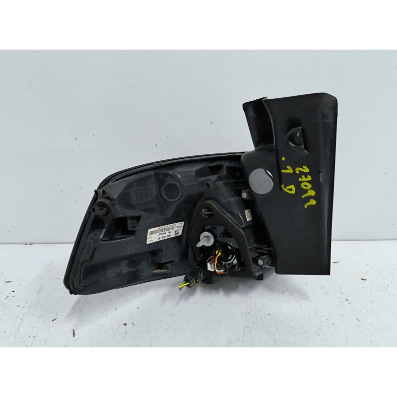 PILOTO TRASERO DERECHO