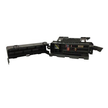 Recambio de caja reles / fusibles para volvo v40 1.6 diesel cat referencia OEM IAM AV6T14K131AB  