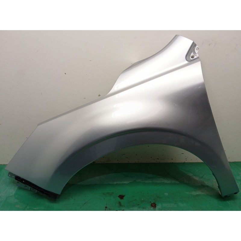 ALETA DELANTERA IZQUIERDA