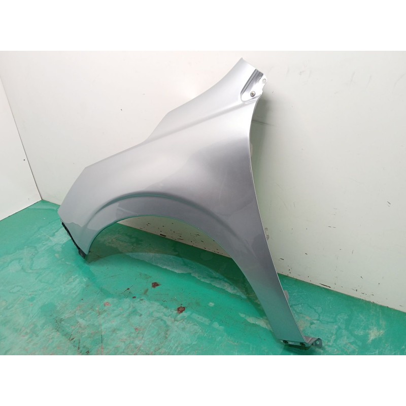 ALETA DELANTERA IZQUIERDA