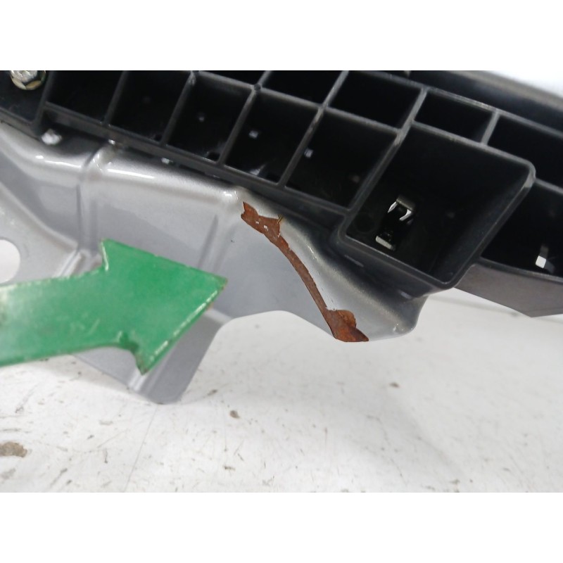 ALETA DELANTERA IZQUIERDA