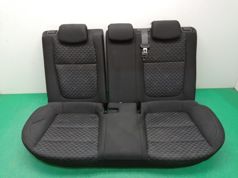 Recambio de asientos traseros para kia rio (yb) 1.2 cat referencia OEM IAM   