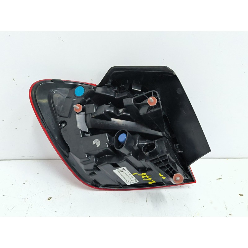 PILOTO TRASERO DERECHO