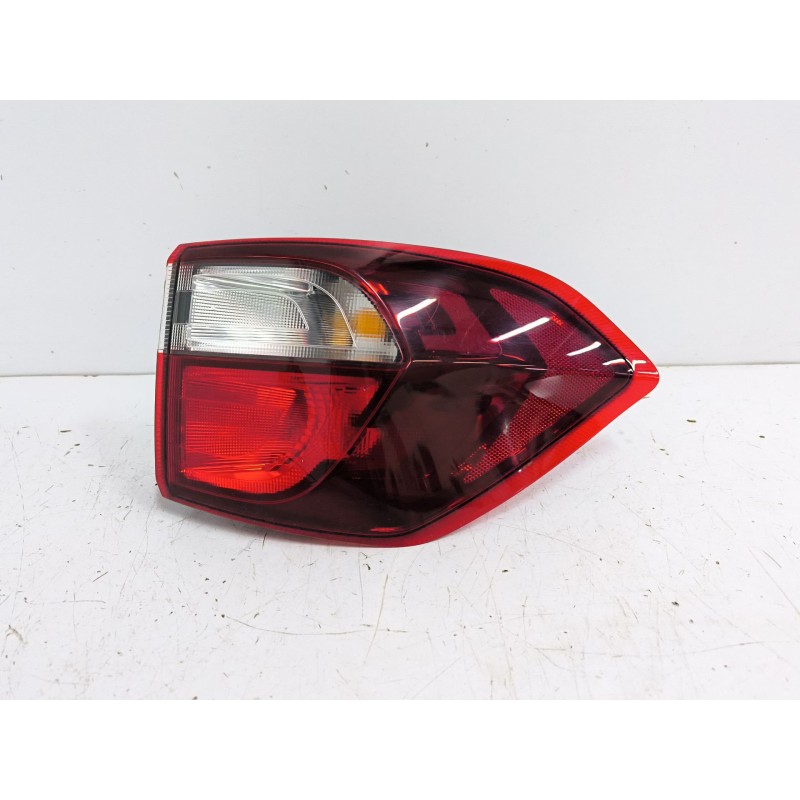 PILOTO TRASERO DERECHO 90104003