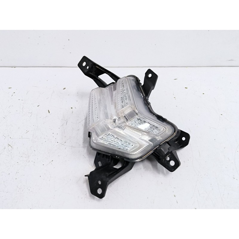 PILOTO DELANTERO DERECHO 92208G5510