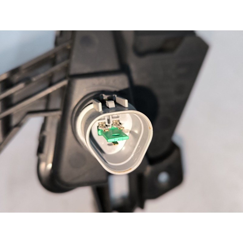 PILOTO DELANTERO IZQUIERDO 92207G5510