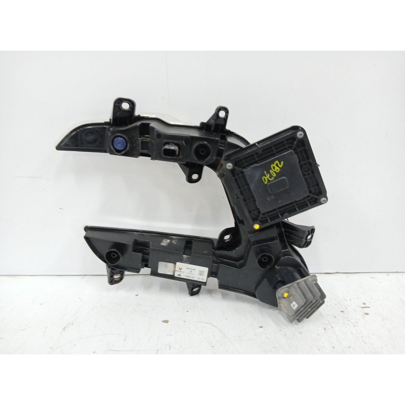 PILOTO DELANTERO DERECHO