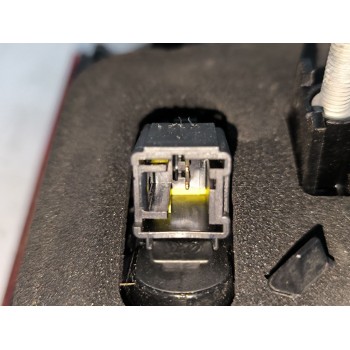 Recambio de piloto trasero izquierdo interior para peugeot 2008 i (cu_) 1.2 thp 110 / puretech 110 referencia OEM IAM 9814757280