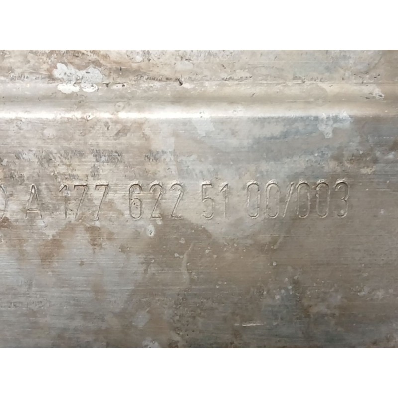 TRAVESAÑO INFERIOR A1776225100