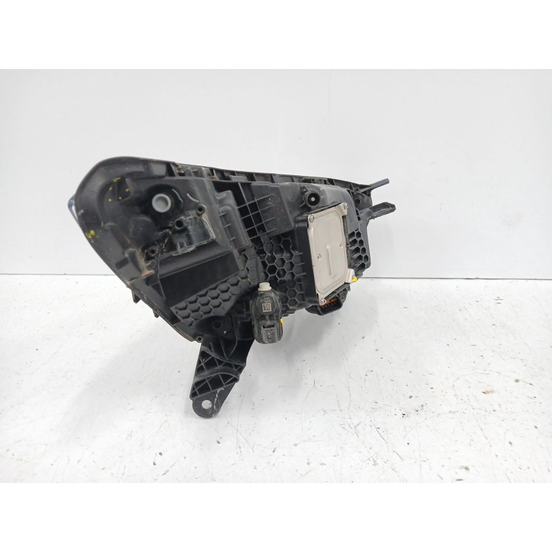 FARO IZQUIERDO 260606152R