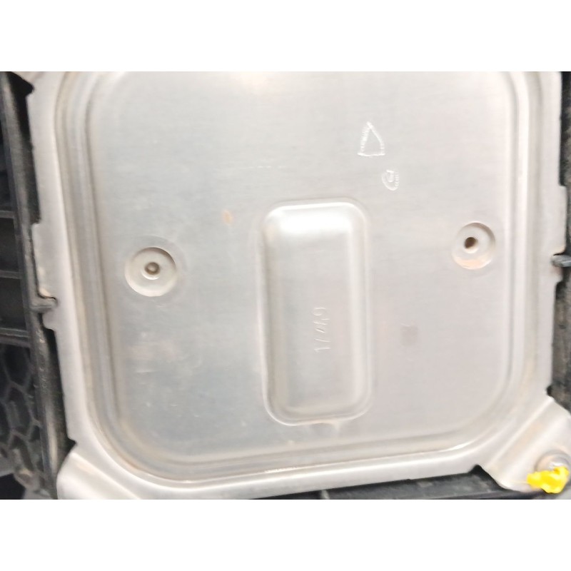 FARO IZQUIERDO 260606152R