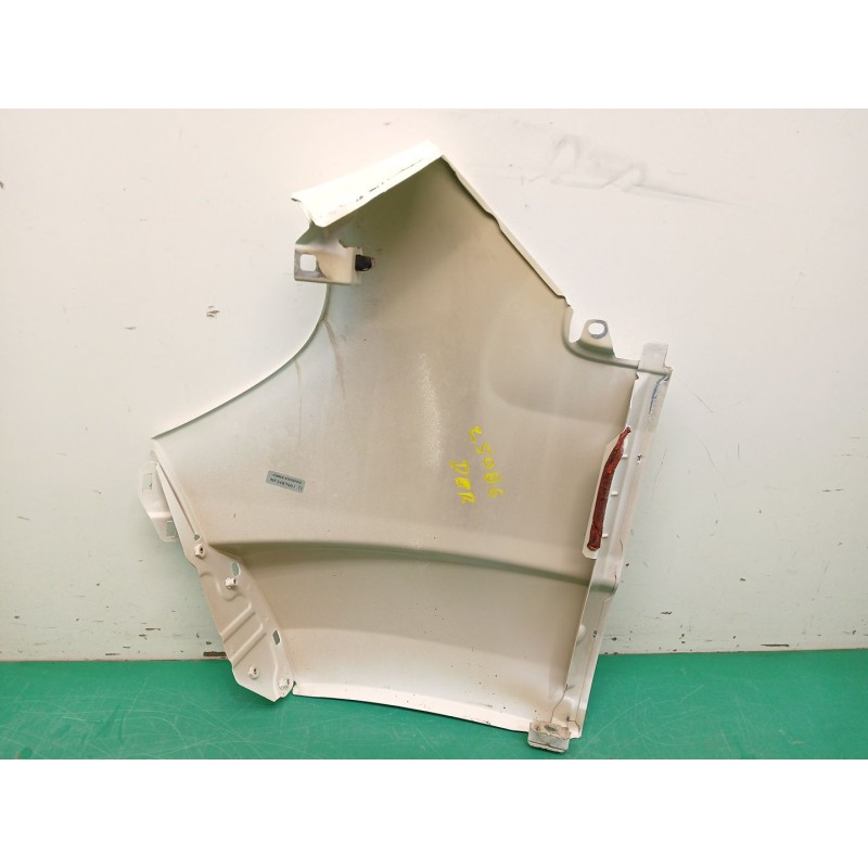 ALETA DELANTERA DERECHA