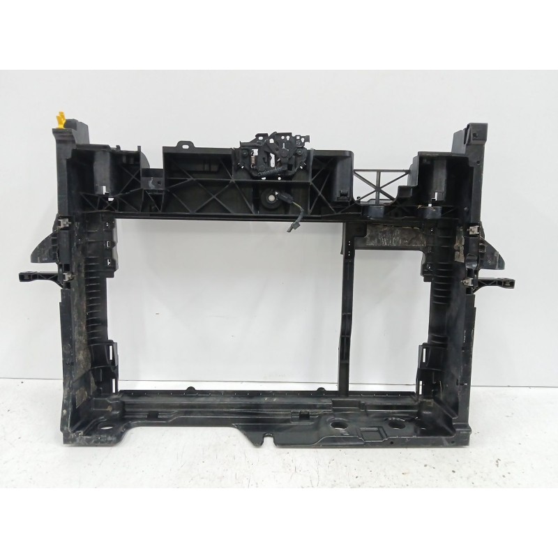PANEL FRONTAL