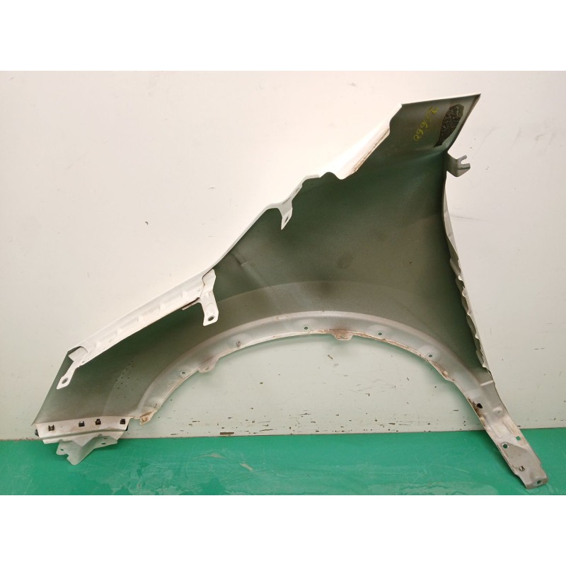 ALETA DELANTERA DERECHA