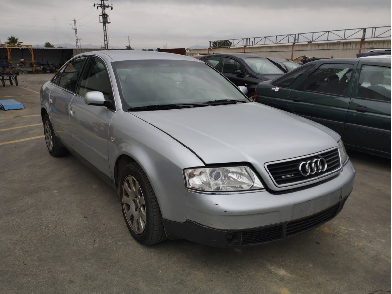 AUDI A6 BERLINA (4B2)