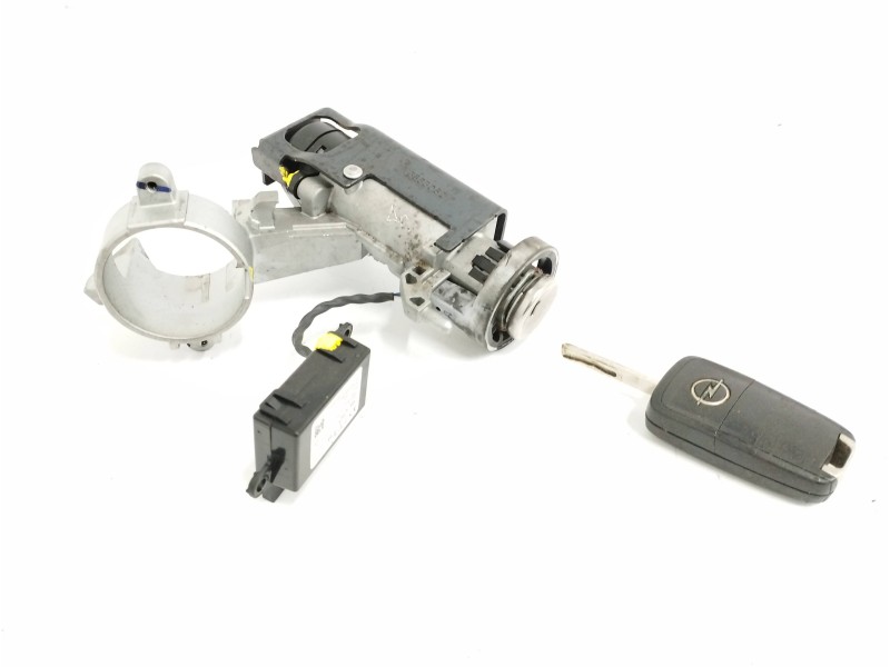 Recambio de antirrobo para opel insignia berlina 2.0 cdti cat referencia OEM IAM 20939745 LLAVE DAÑADA 