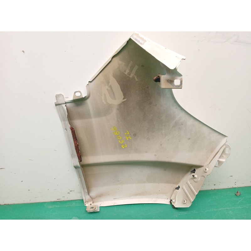 ALETA DELANTERA IZQUIERDA