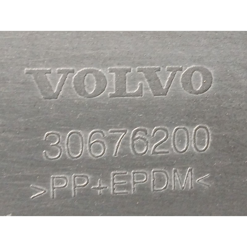 PARAGOLPES TRASERO 39992483