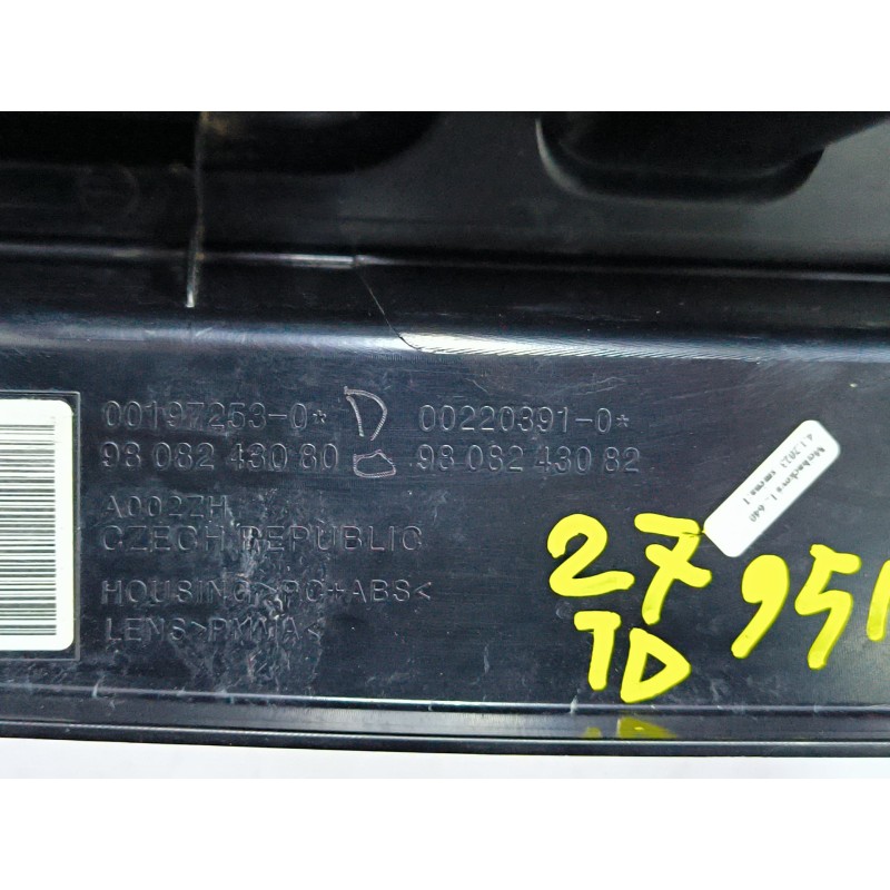 PILOTO TRASERO DERECHO 9808243082