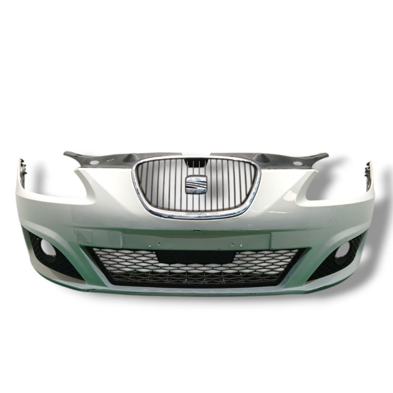 Recambio de paragolpes delantero para seat leon (1p1) 1.4 tsi referencia OEM IAM 1P0807221M 14884SG4 1P0807217AAGRU