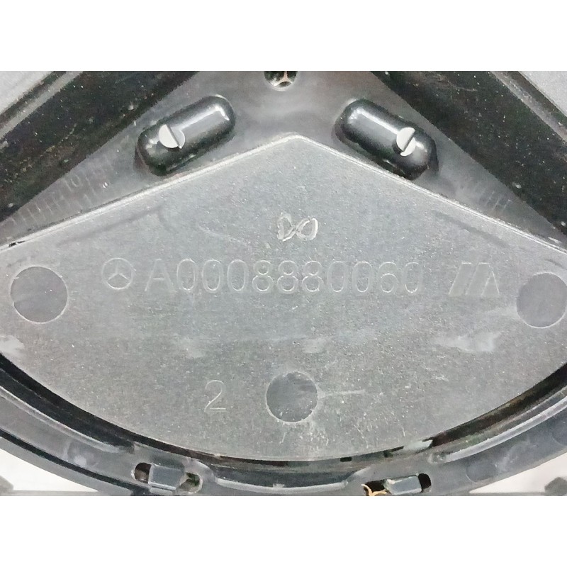 REJILLA DELANTERA A1768880438