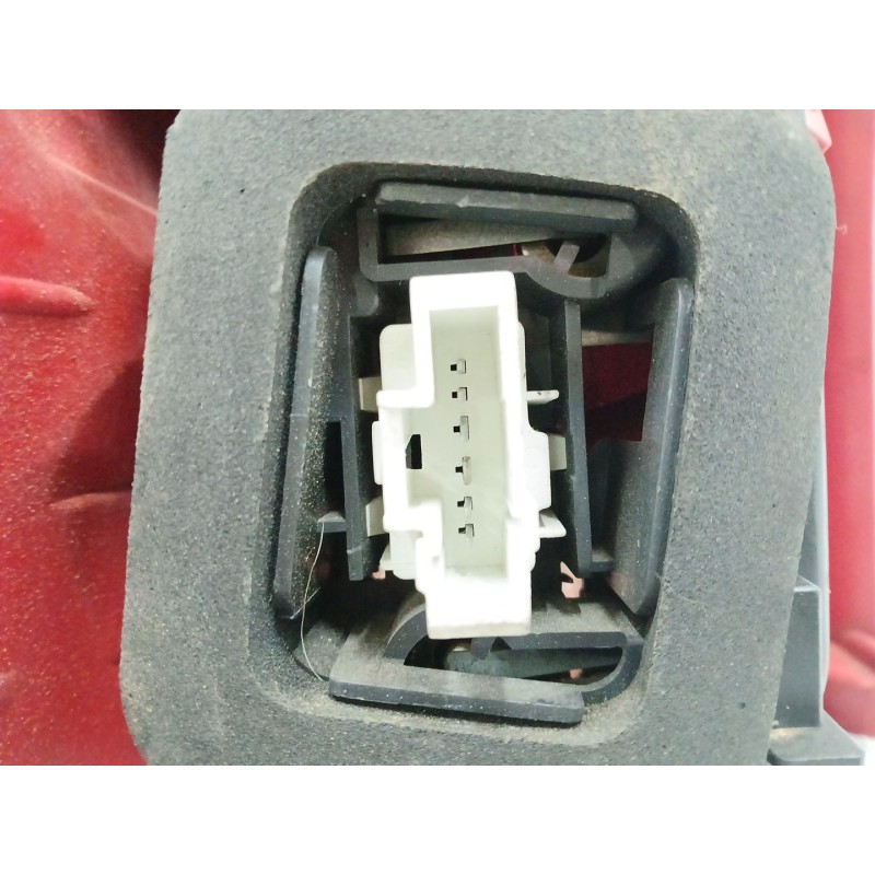 PILOTO TRASERO DERECHO