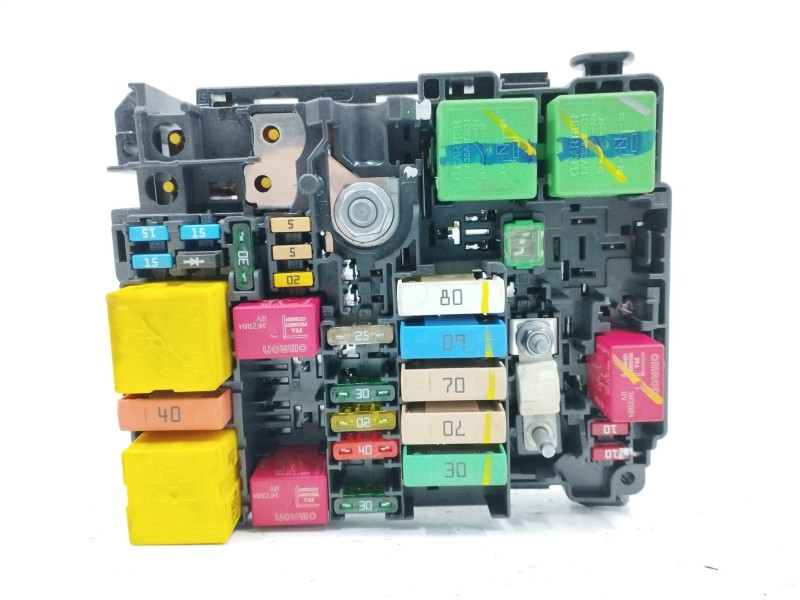 Recambio de caja reles / fusibles para citroën c4 cactus 1.2 12v vti referencia OEM IAM 9804848480  