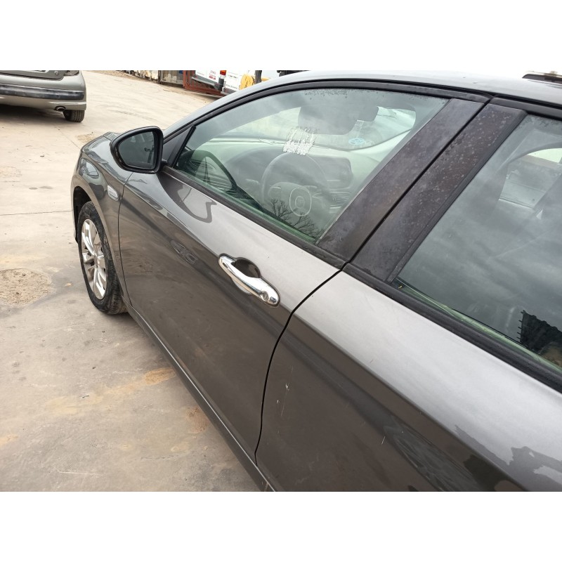 PUERTA DELANTERA IZQUIERDA