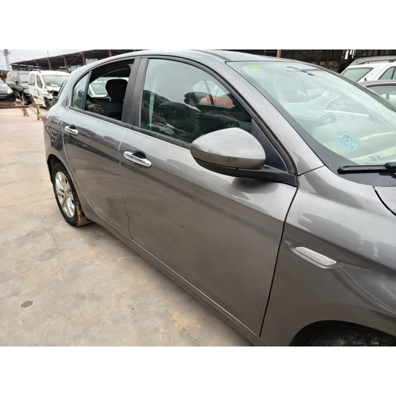 PUERTA DELANTERA DERECHA