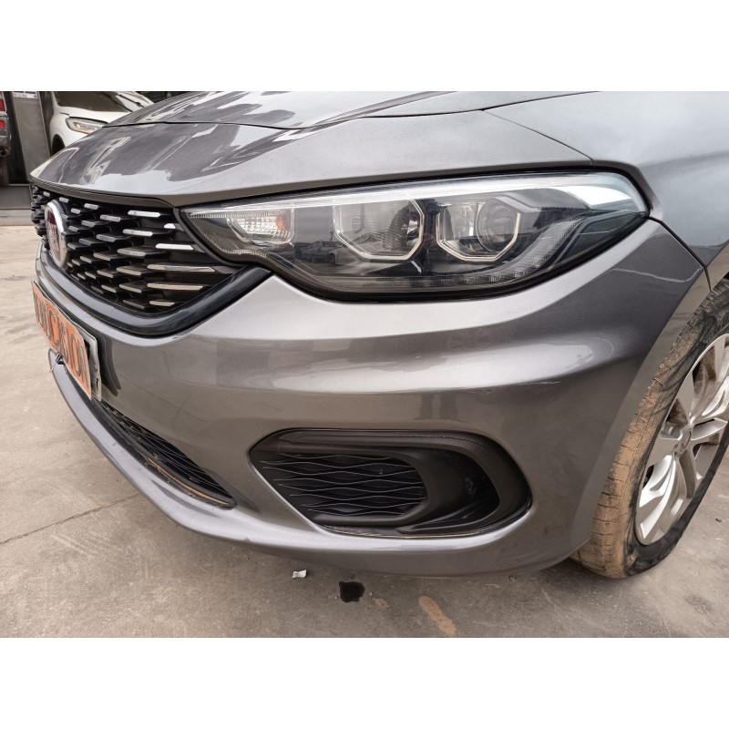 PARAGOLPES DELANTERO