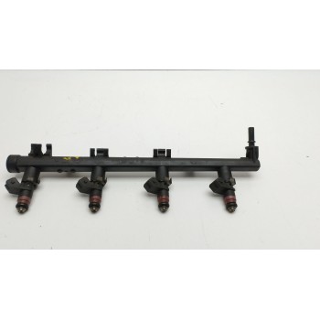 Recambio de rampa inyectora para renault megane ii berlina 3p 1.6 16v referencia OEM IAM 8200135504E  