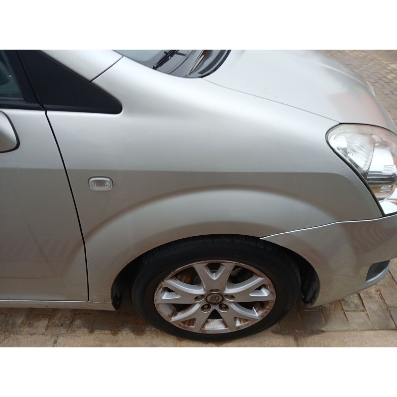 Recambio de aleta delantera derecha para toyota corolla verso (zer_, zze12_, r1_) 2.2 d-4d (aur10_) referencia OEM IAM   