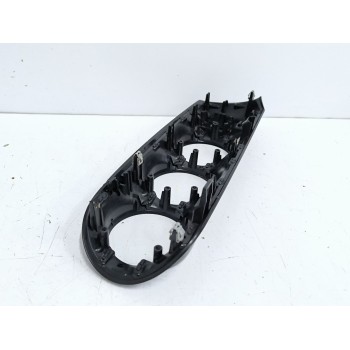 Recambio de moldura para mercedes-benz clase a sedán (v177) a 180 d (177.103) referencia OEM IAM A1776809800  