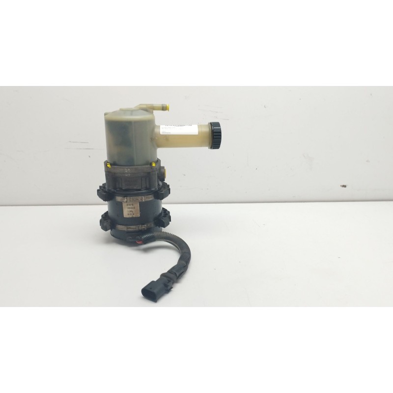 Recambio de bomba direccion para peugeot 106 (s2) sport pack referencia OEM IAM 183042610Z  