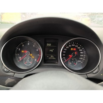 volkswagen golf vi (5k1) del año 2010