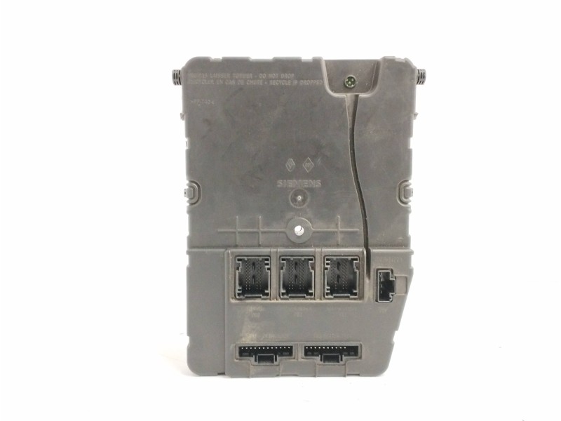 Recambio de caja reles / fusibles para renault megane ii coupe/cabrio 1.9 dci diesel referencia OEM IAM 8200351183 S118400260C 
